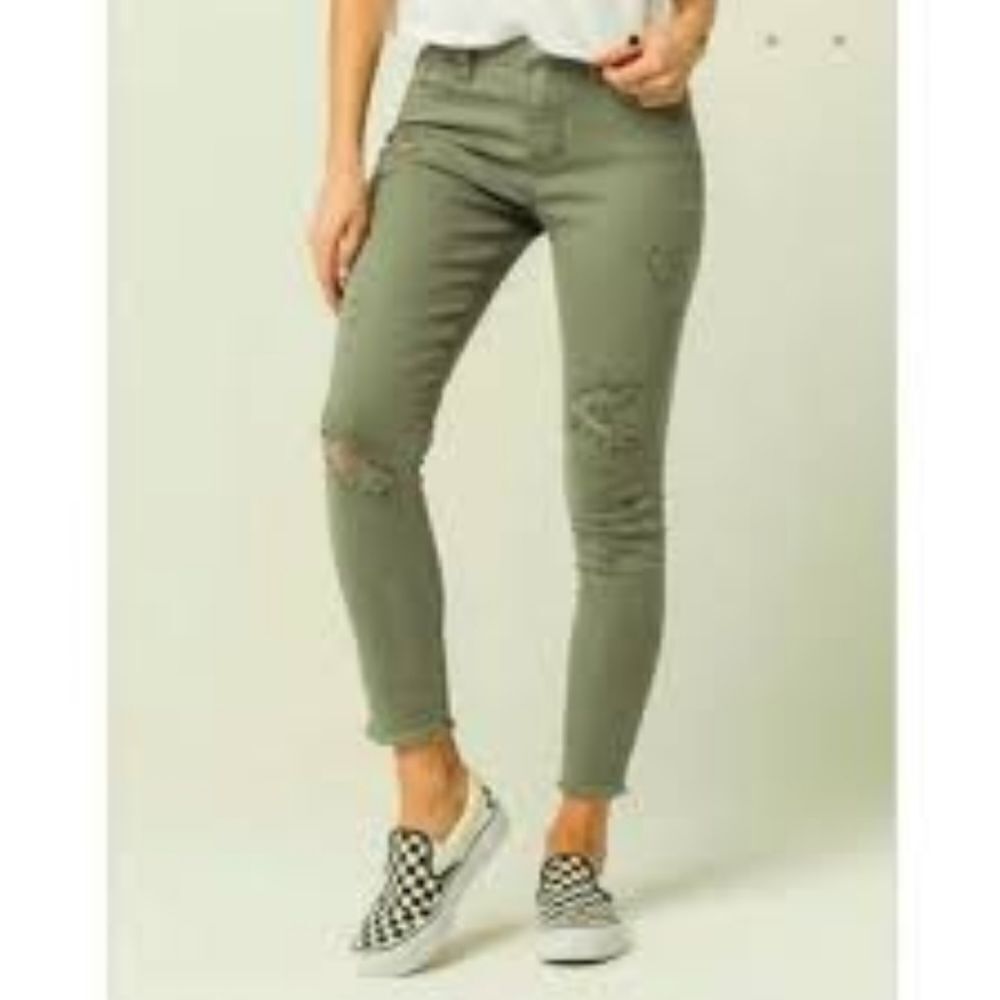 EUC Free People Green Rugged Skinny Ankle Jeans